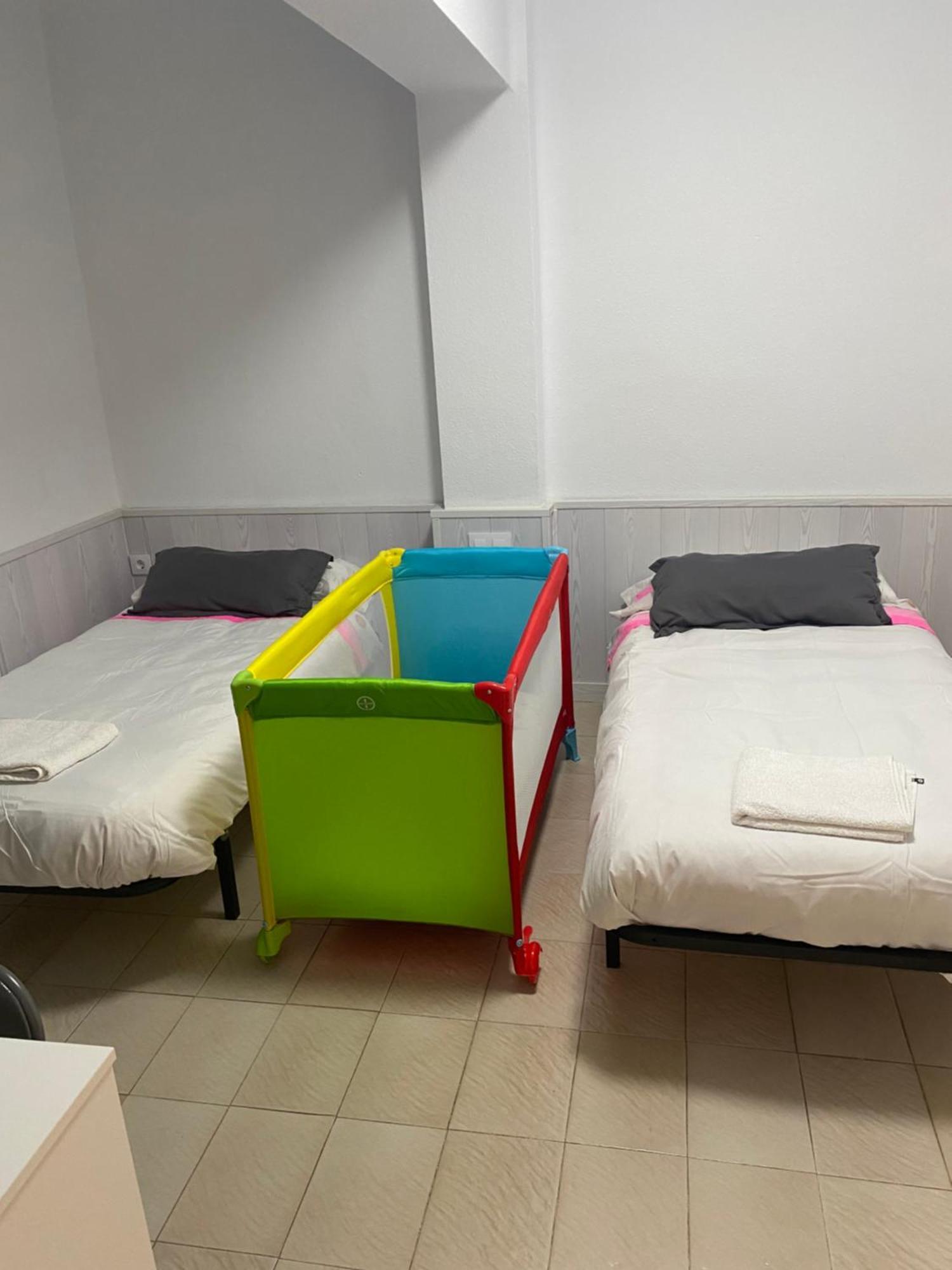 A 100 Metros Playa San Antonio 1-8 Personas Appartement *
