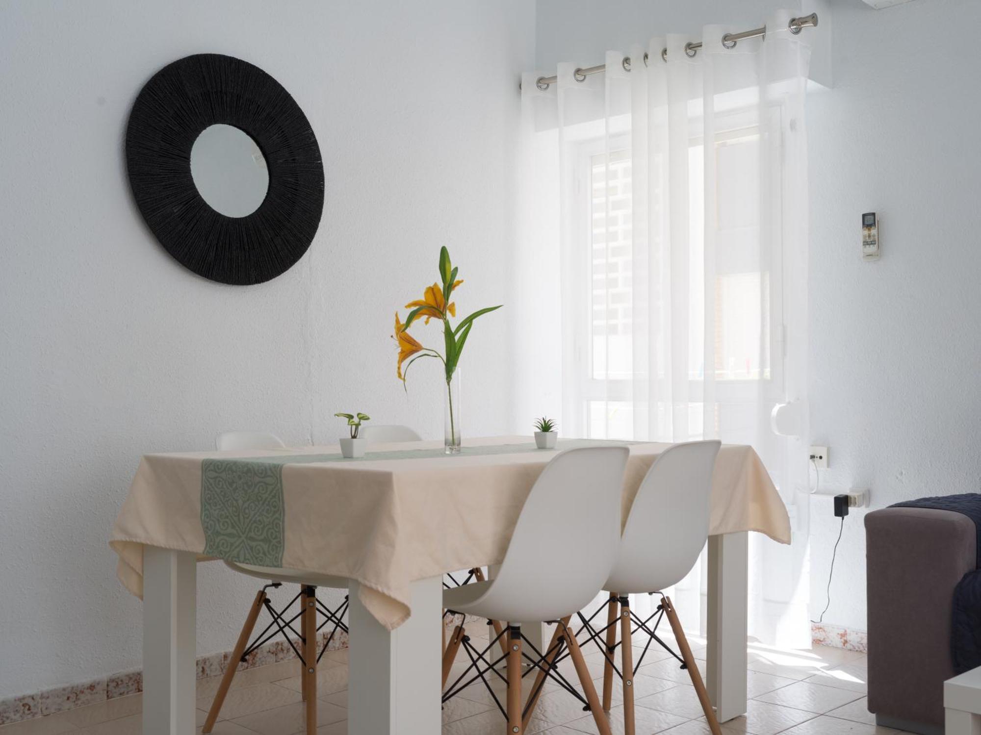 Appartement A 100 Metros Playa San Antonio 1-8 Personas